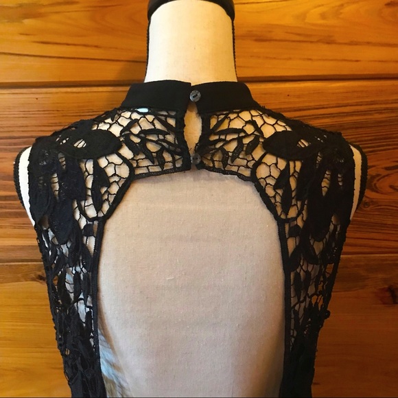 Black Lace Embellished Sleeveless Top - Picture 5 of 7